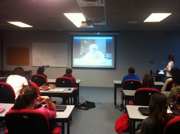 Randi lecturing to Mexico classroom